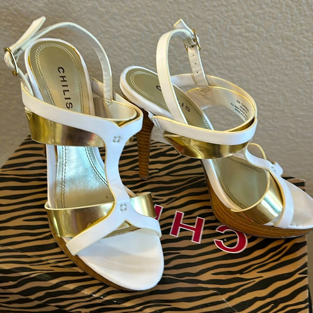 Chilis White & Gold Heels